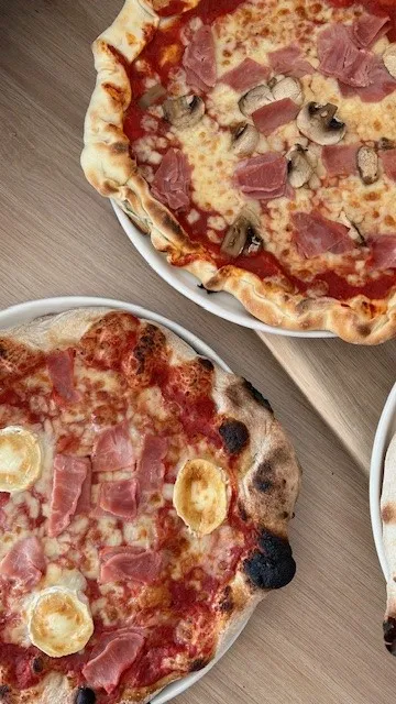 3-Four à pizza